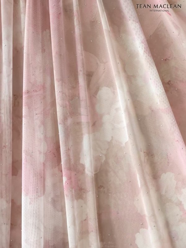 ピンクベージュ　モデル：ゆめ　身長：160cm　着用サイズ：Mサイズ