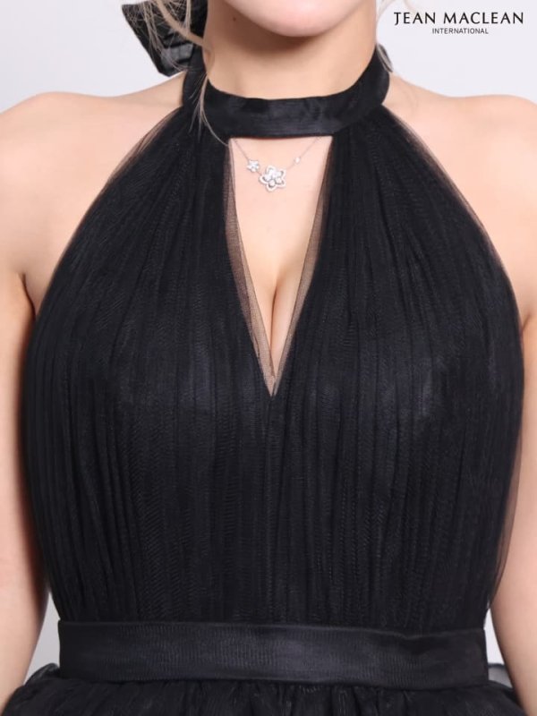 ブラック　モデル：如月れい　身長：156cm　着用サイズ：Mサイズ