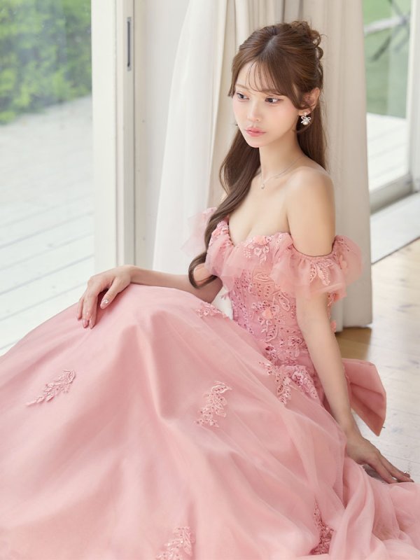 ピンクベージュ　モデル：るりぴ　身長：165cm　着用サイズ：Sサイズ