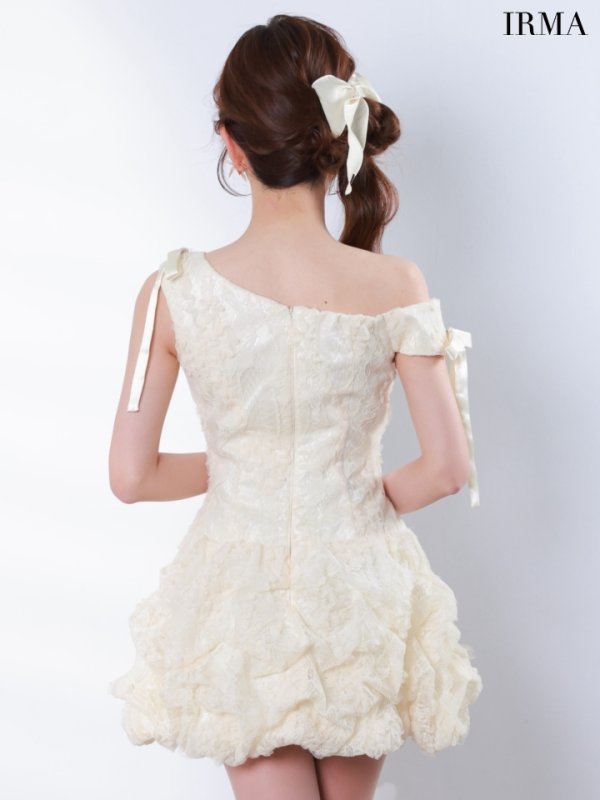 シャンパン　モデル：飛鳥　身長：160cm　着用サイズ：Sサイズ