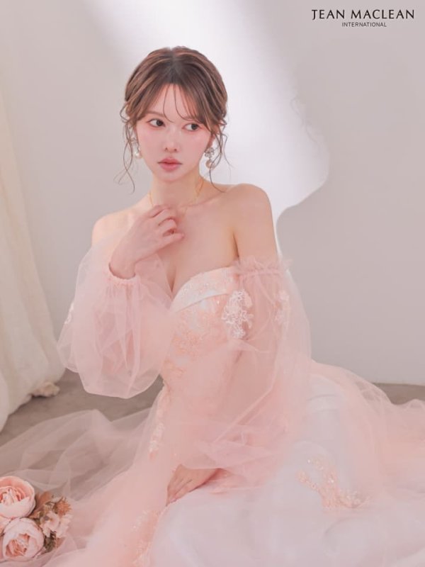 ピンクベージュ　モデル：ゆめ　身長：160cm　着用サイズ：Mサイズ