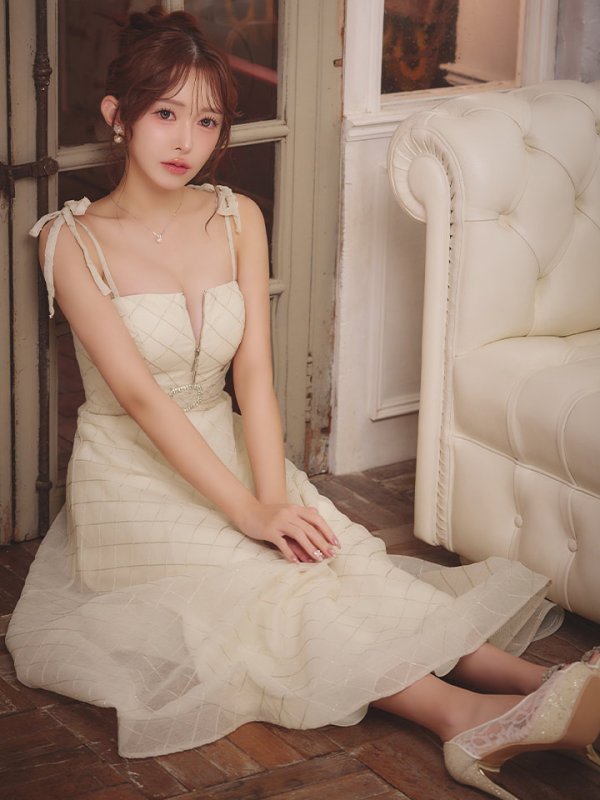 シャンパン　モデル：りな　身長：160cm　着用サイズ：Sサイズ