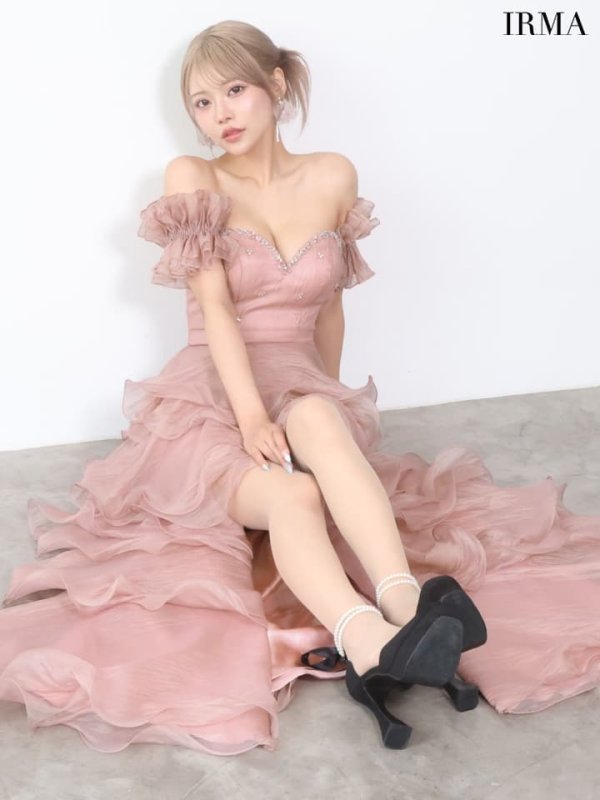 ローズベージュ　モデル：如月れい　身長：156cm　着用サイズ：Mサイズ