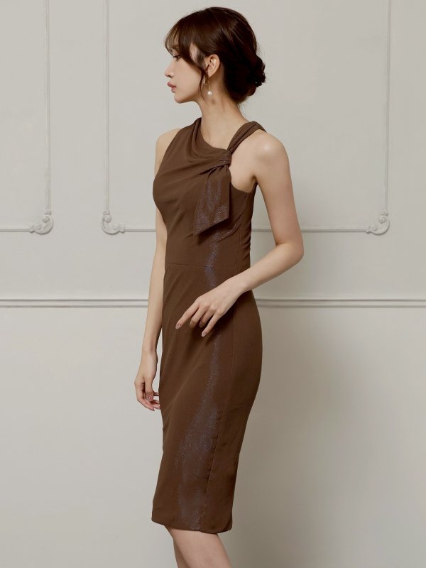 ブラウン モデル:七瀬みほ 身長:162cm 着用サイズ:XSサイズ