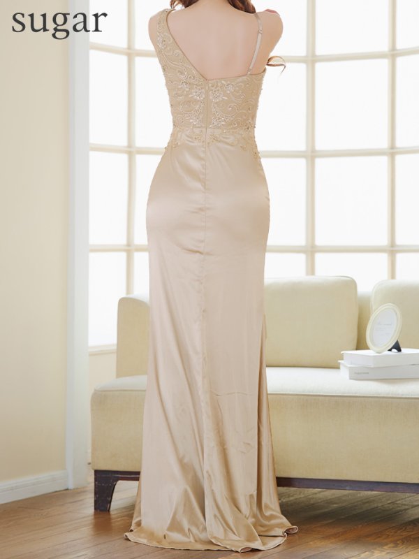 シャンパン モデル:真優川咲 身長:158cm 着用サイズ:Sサイズ