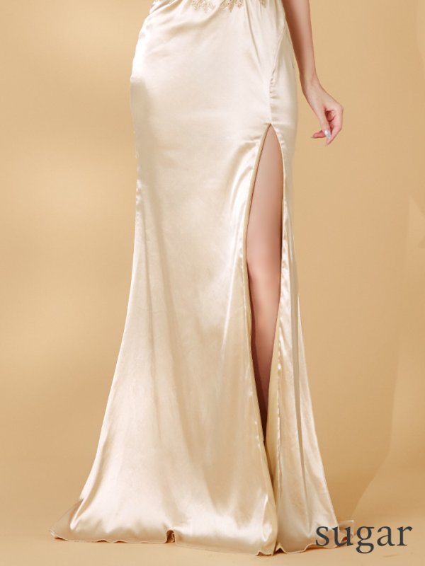 ゴールド モデル：まおちゃる　身長：158cm　着用サイズ：Sサイズ