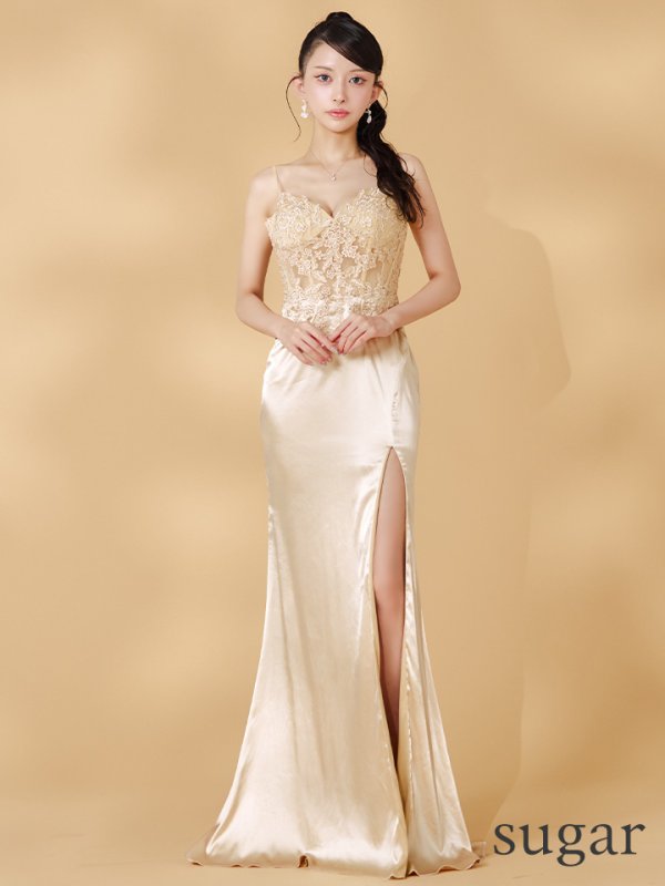 ゴールド モデル：まおちゃる　身長：158cm　着用サイズ：Sサイズ