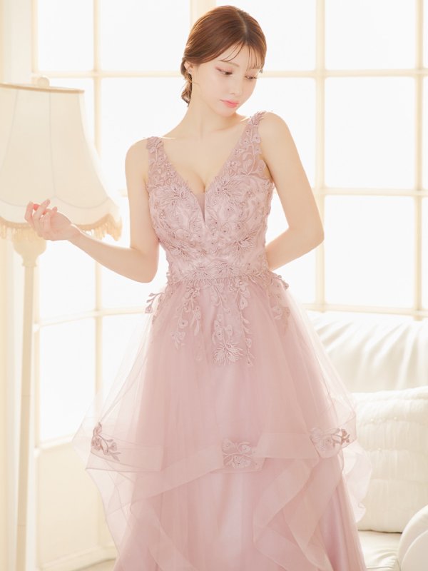 ピンク モデル:ももか 身長:156cm:Sサイズ