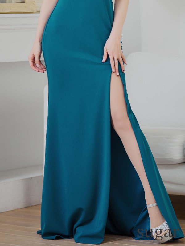 ダークグリーン モデル:真優川咲 身長:158cm 着用サイズ:Sサイズ