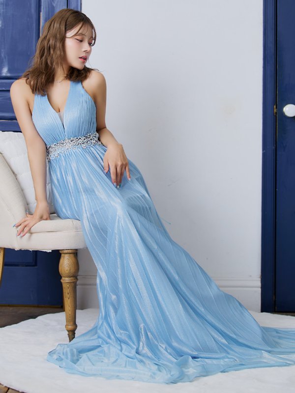 ブルー モデル:如月れい 身長:156cm 着用サイズ:Sサイズ