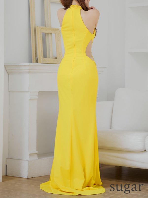 イエロー モデル:真優川咲 身長:158cm 着用サイズ:Sサイズ