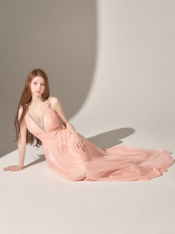 ピンク モデル：ももか　身長：156cm　着用サイズ：Sサイズ