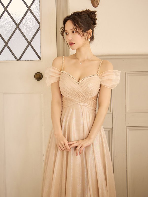 ベージュ モデル：ゆめ　身長：160cm　着用サイズ：Sサイズ