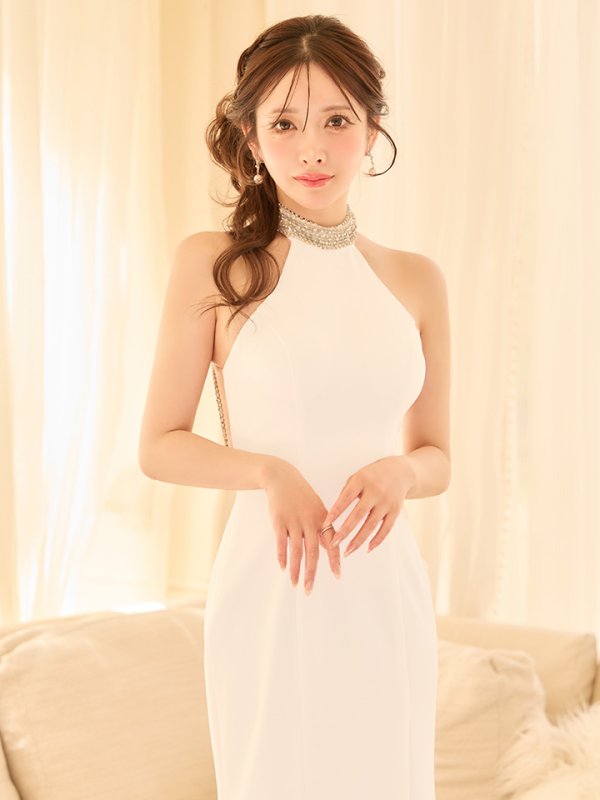 ホワイト モデル：朝陽凪　身長：156cm　着用サイズ：Sサイズ