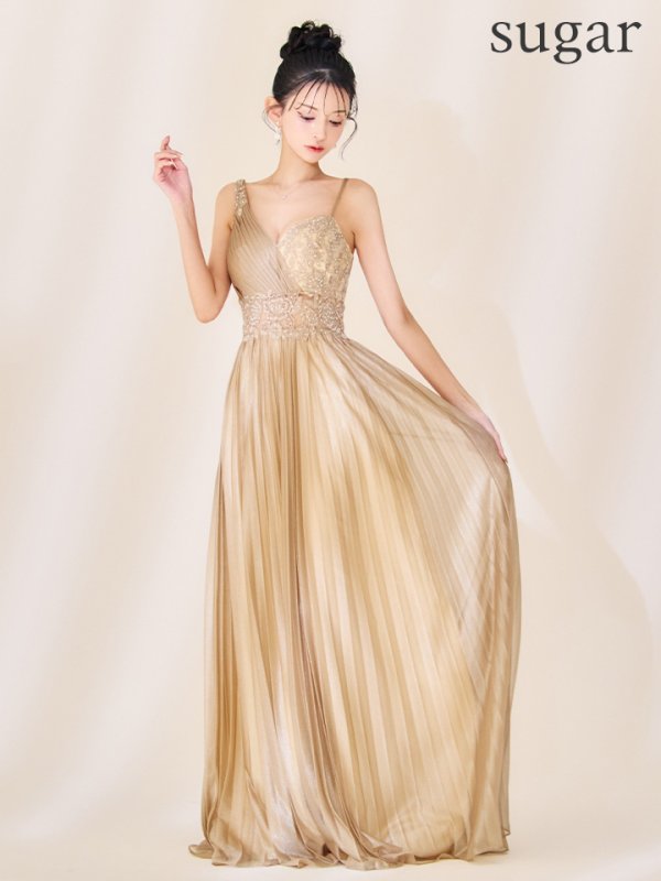 ゴールド モデル：まおちゃる　身長：158cm　着用サイズ：Sサイズ