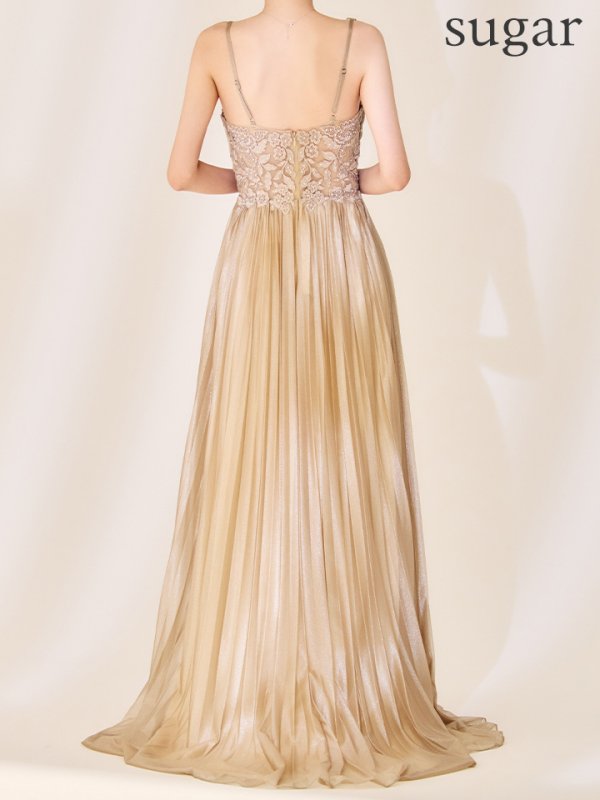 ゴールド モデル：まおちゃる　身長：158cm　着用サイズ：Sサイズ