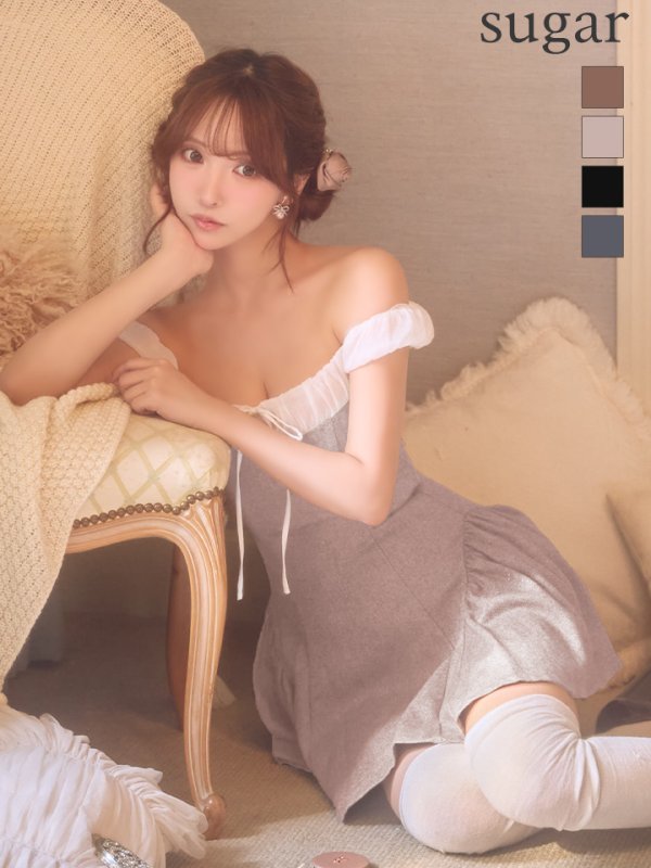 ベージュ　モデル：三上悠亜　身長：159cm　着用サイズ：Sサイズ