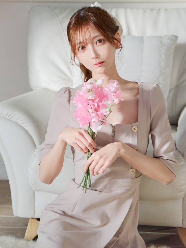 ベージュ モデル:あすか 身長:170cm 着用サイズ:Sサイズ