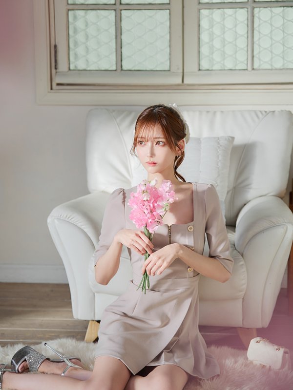 ベージュ モデル:あすか 身長:170cm 着用サイズ:Sサイズ