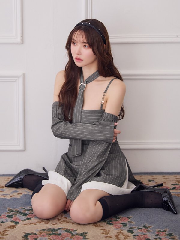 グレー×ホワイト モデル：ゆめ　身長：160cm　着用サイズ：Sサイズ