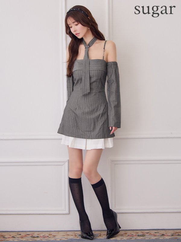 グレー×ホワイト モデル：ゆめ　身長：160cm　着用サイズ：Sサイズ