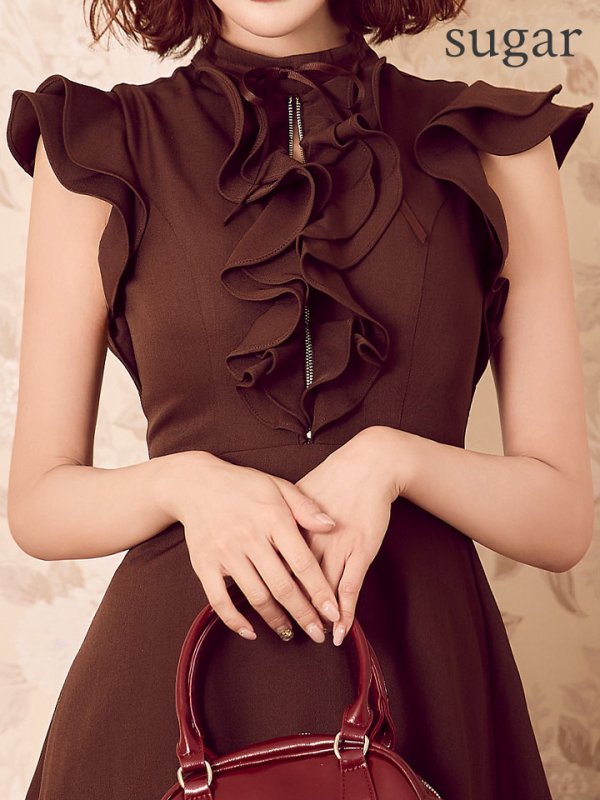 ブラウン モデル：明日花キララ　身長：162cm サイズ：Sサイズ