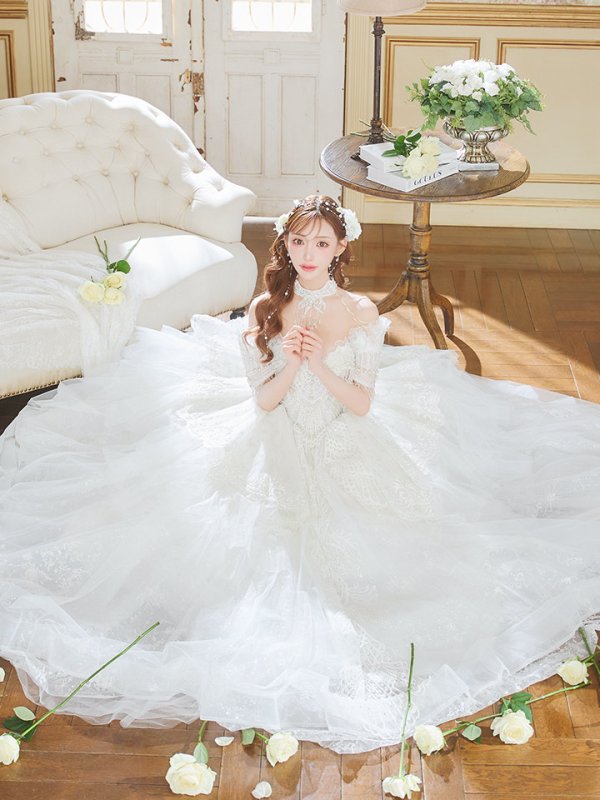 ホワイト モデル:明日花キララ 身長:162cm 着用サイズ:S(XS~M)サイズ