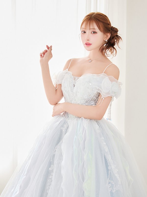 ホワイトブルー モデル:明日花キララ 身長:162cm 着用サイズ:S(XS〜M)サイズ