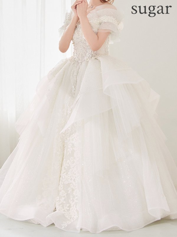 ホワイト モデル：明日花キララ　身長：162cm　着用サイズ：S(XS〜M)サイズ