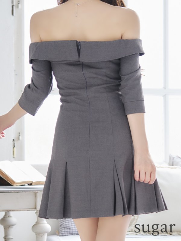 画像19: XSサイズあり【an /アン】オフショルダー/ 袖あり/ ハーフスリーブ/ ボタン/ プリーツ/ Aライン/ ミニドレス/ キャバドレス[OF05]