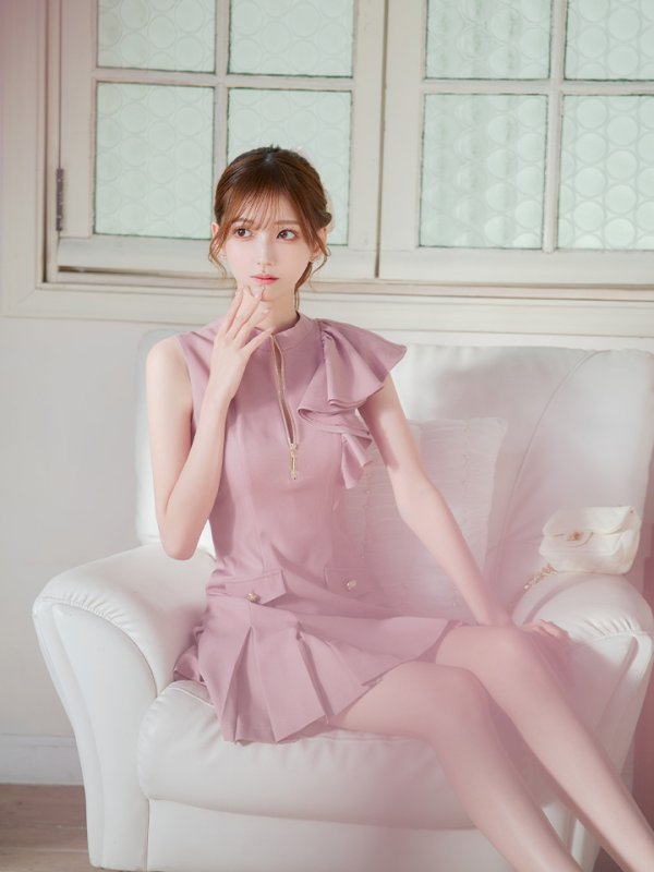 ピンク モデル:あすか 身長:170cm 着用サイズ:Sサイズ