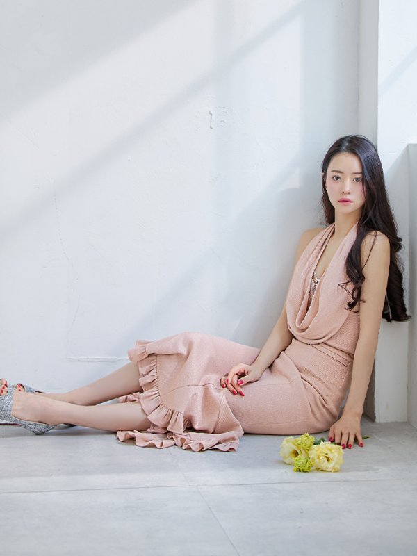 ベージュ モデル:るな 身長:159cm 着用サイズ:Sサイズ