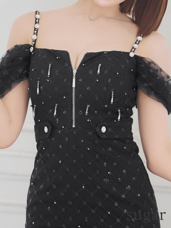 ブラック モデル:明日花キララ 身長:162cm 着用サイズ:Sサイズ