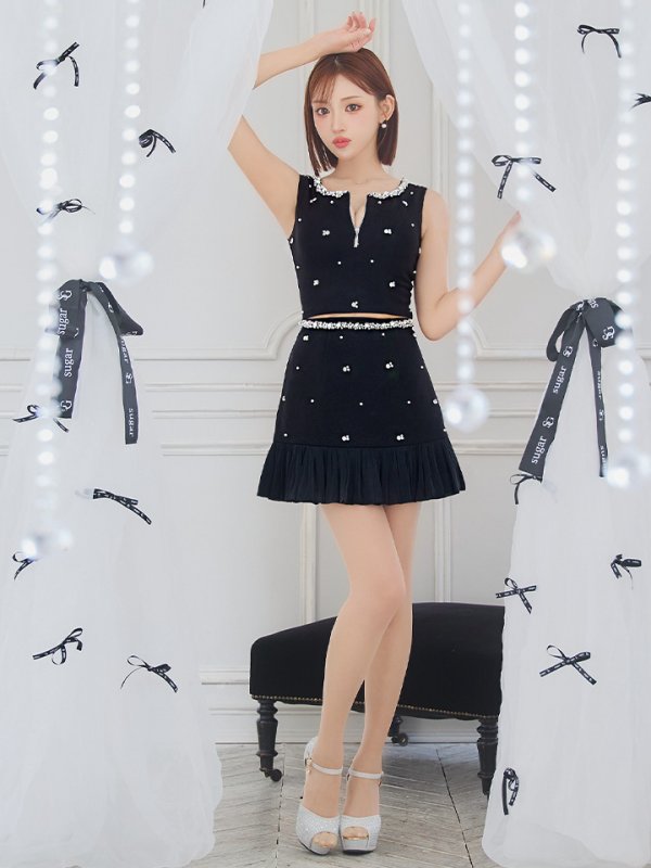 ブラック モデル:明日花キララ 身長:162cm 着用サイズ:Sサイズ