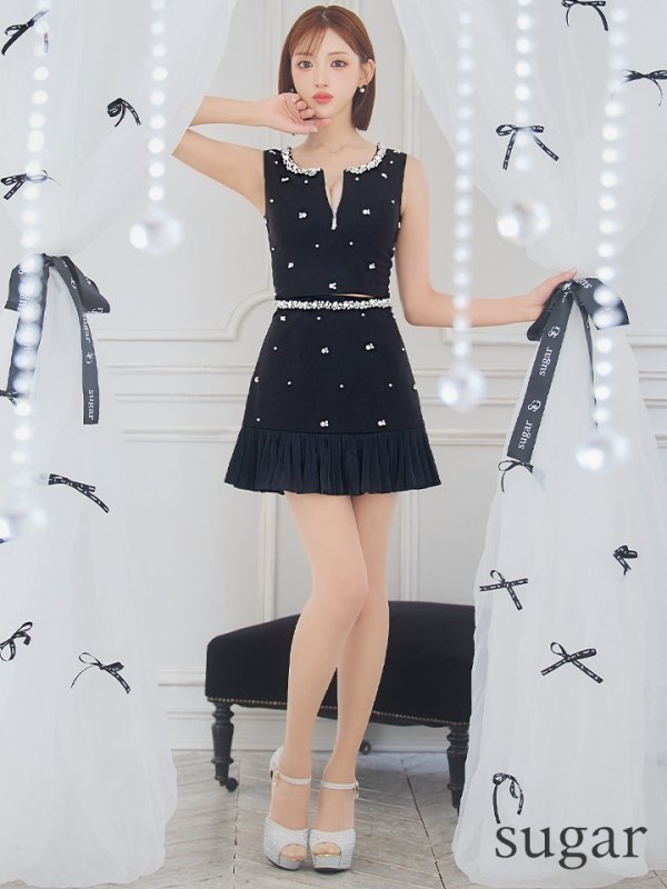 ブラック モデル:明日花キララ 身長:162cm 着用サイズ:Sサイズ