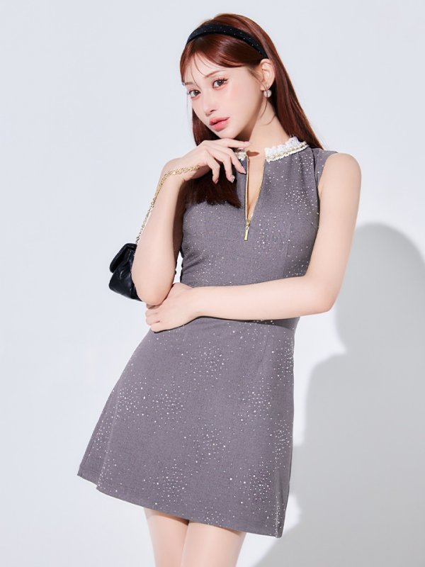 グレー　モデル：明日花キララ　身長162cm　着用サイズ：Sサイズ