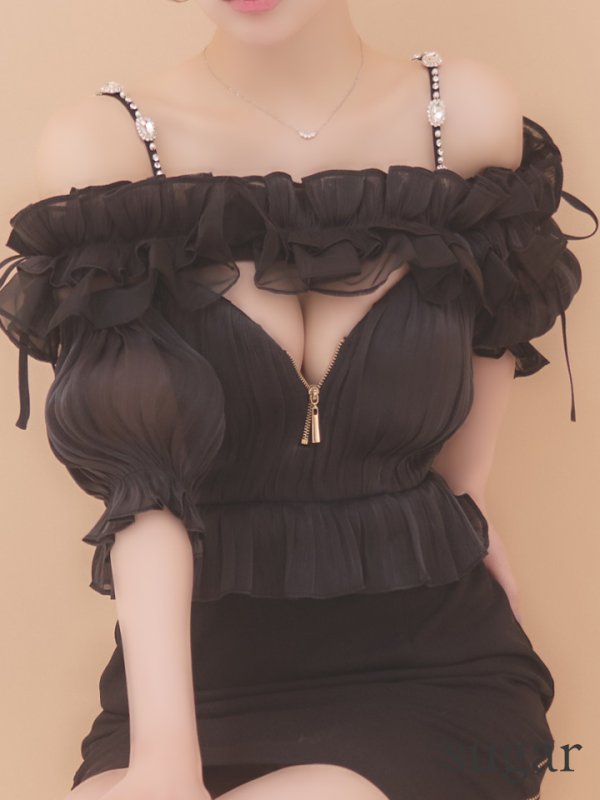 ブラック モデル:ももか 身長:156cm 着用サイズ:Sサイズ