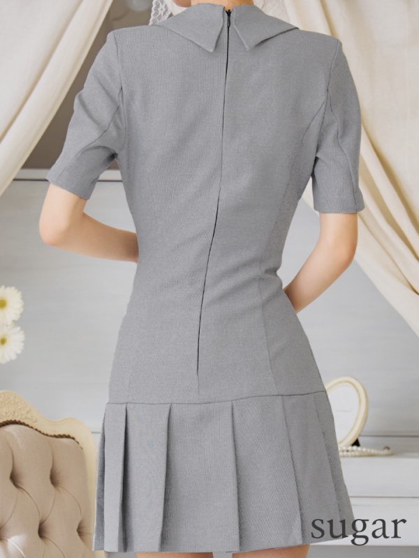 グレー モデル：まりん　身長：164cm　着用サイズ：Sサイズ