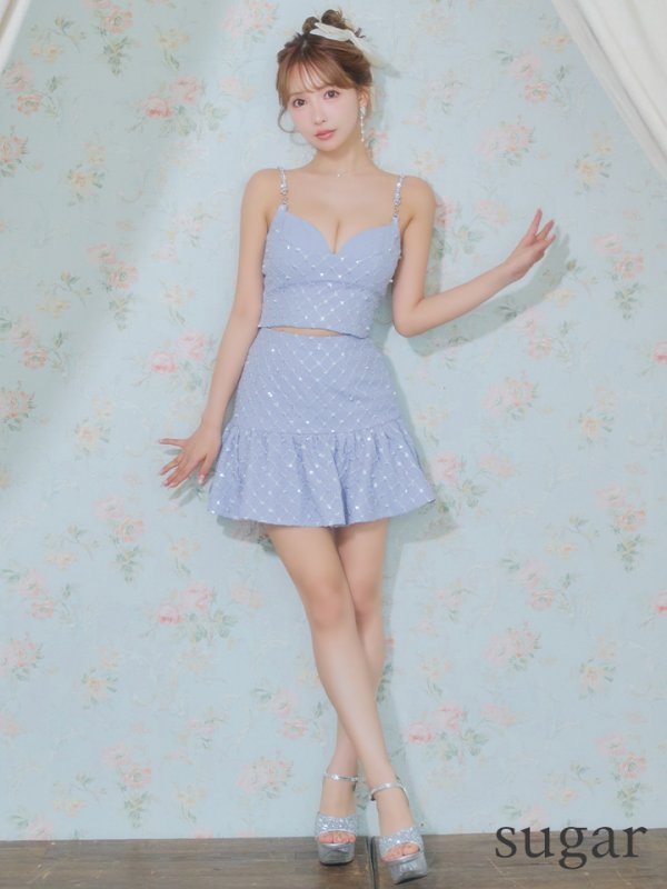 ブルー モデル：三上悠亜　身長：159cm　着用サイズ：Sサイズ