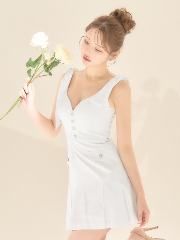 ホワイト モデル：ゆめ　身長：160cm　着用サイズ：Sサイズ