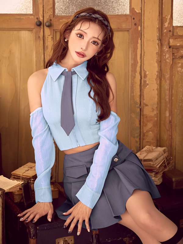 ブルーｘグレー モデル：明日花キララ　身長：162cm 着用サイズ：Sサイズ