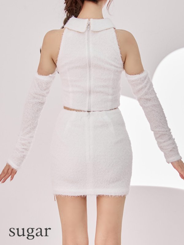 ホワイト　モデル：三上悠亜　身長：159cm　着用サイズ：Sサイズ