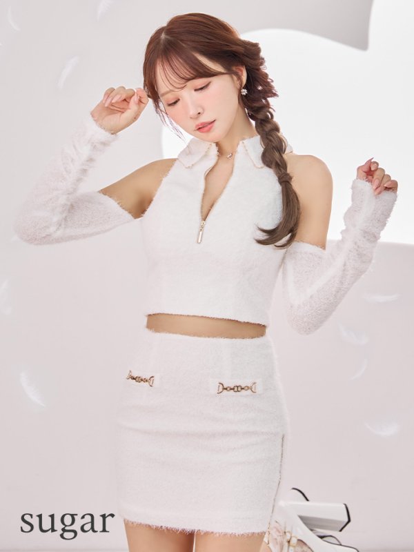 ホワイト　モデル：三上悠亜　身長：159cm　着用サイズ：Sサイズ