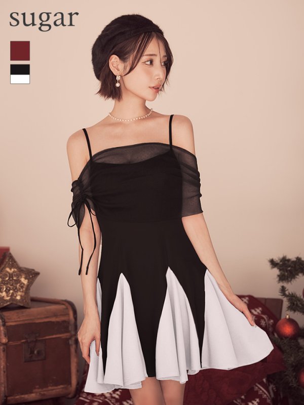 ブラックホワイト　モデル：りこ　身長：156cm　着用サイズ：Sサイズ