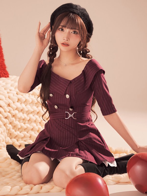 ワインレッド　モデル：まみ　身長：160cm　着用サイズ：Sサイズ