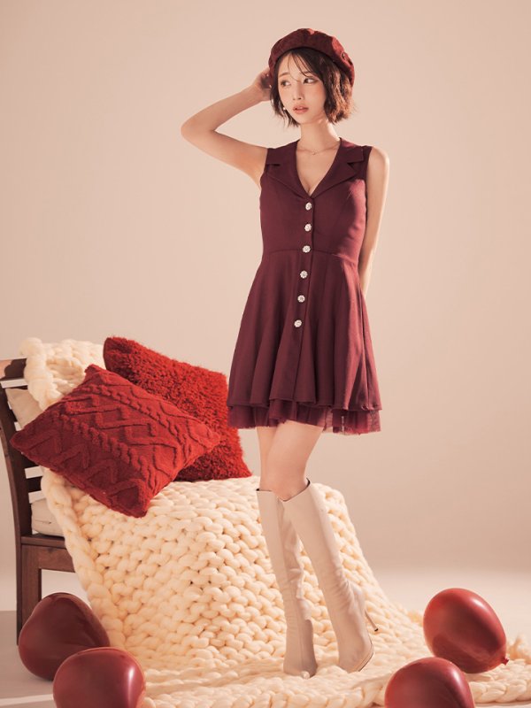 ワインレッド　モデル：りこ　身長：156cm　着用サイズ：Sサイズ