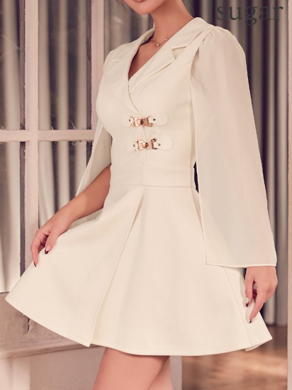 アイボリー モデル：カレン　身長：165cm　着用サイズ：Sサイズ