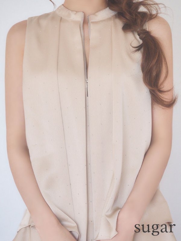 シャンパンゴールド　モデル：るりぴ 身長：165cm 着用サイズ：Sサイズ