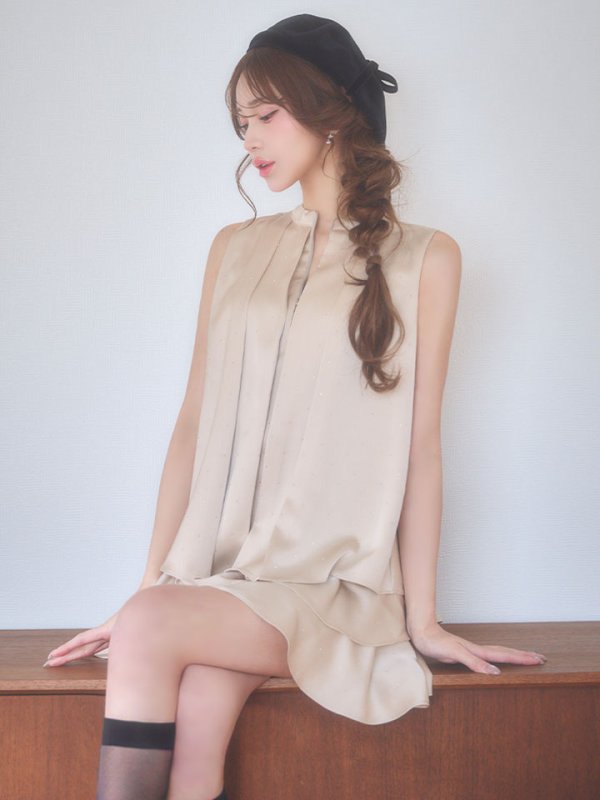 シャンパンゴールド　モデル：るりぴ 身長：165cm 着用サイズ：Sサイズ