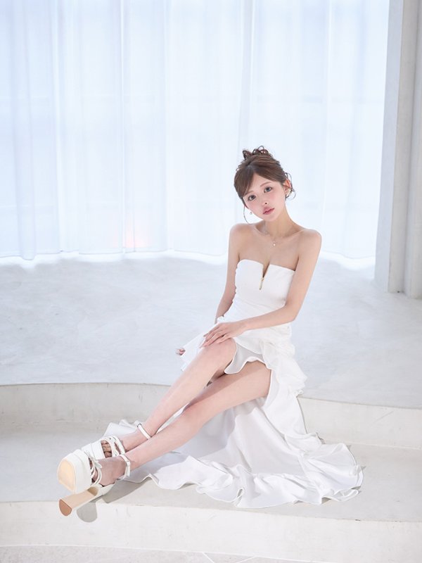 ホワイト　モデル：カルア　身長：156cm　着用サイズ：Sサイズ